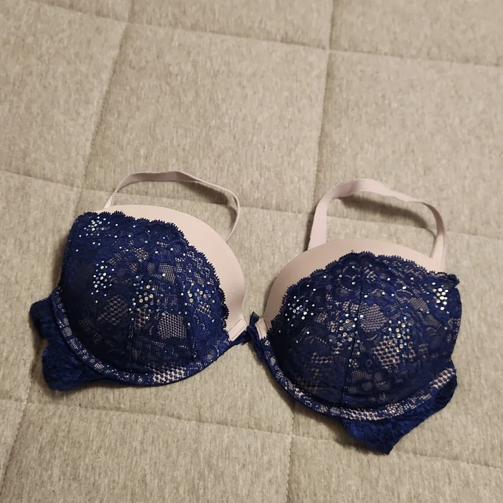 Victoria's secret bra - Picture 1 of 4